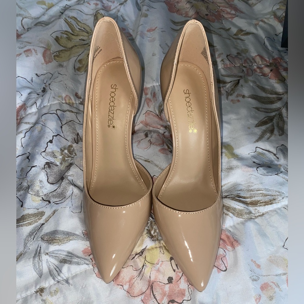 Beige, 8.5 pumps
